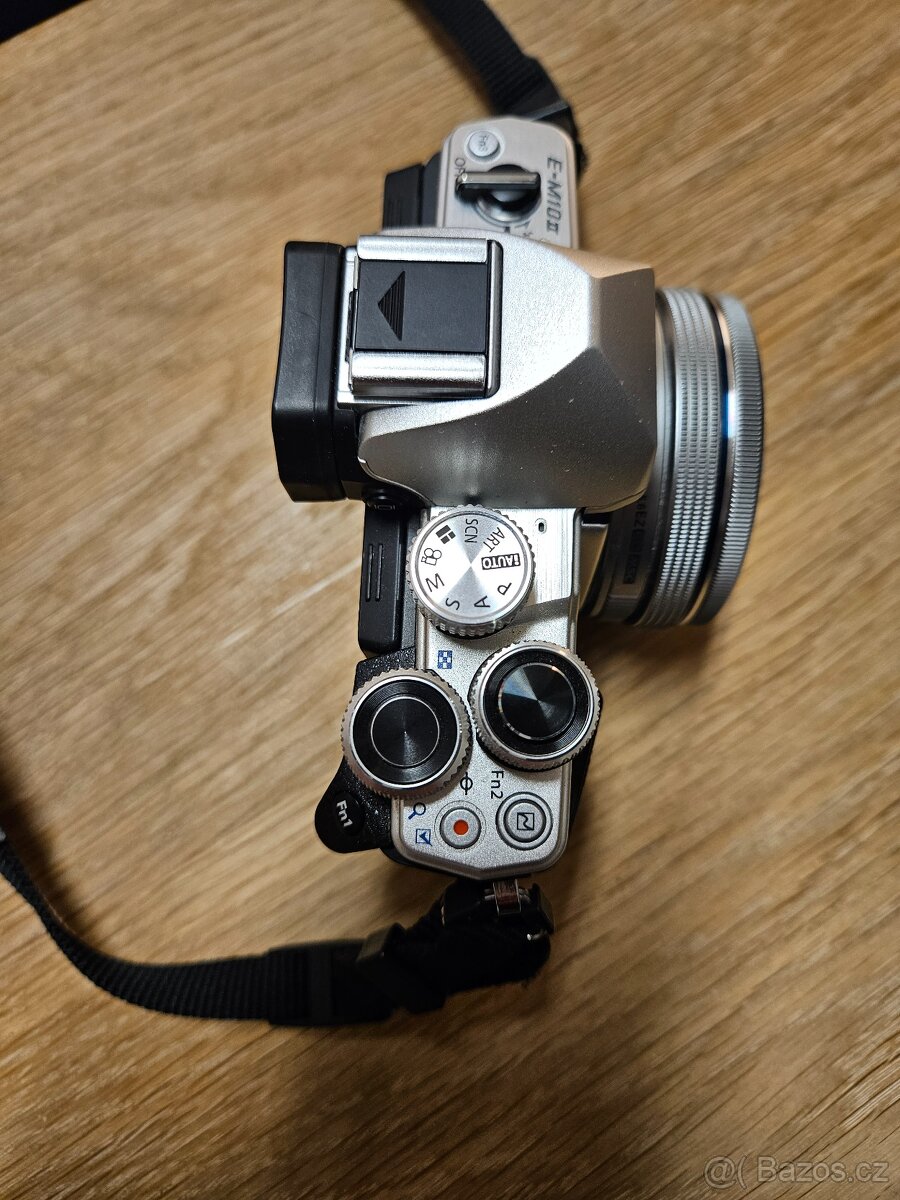 Olympus OM-D E-M10 mark II set - 3