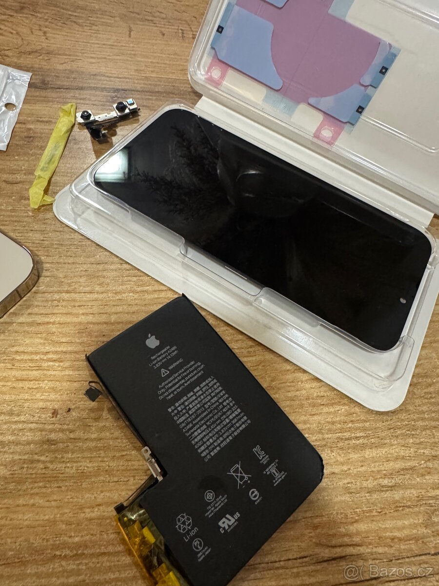 Díly z iPhone 12 Pro Max - 3