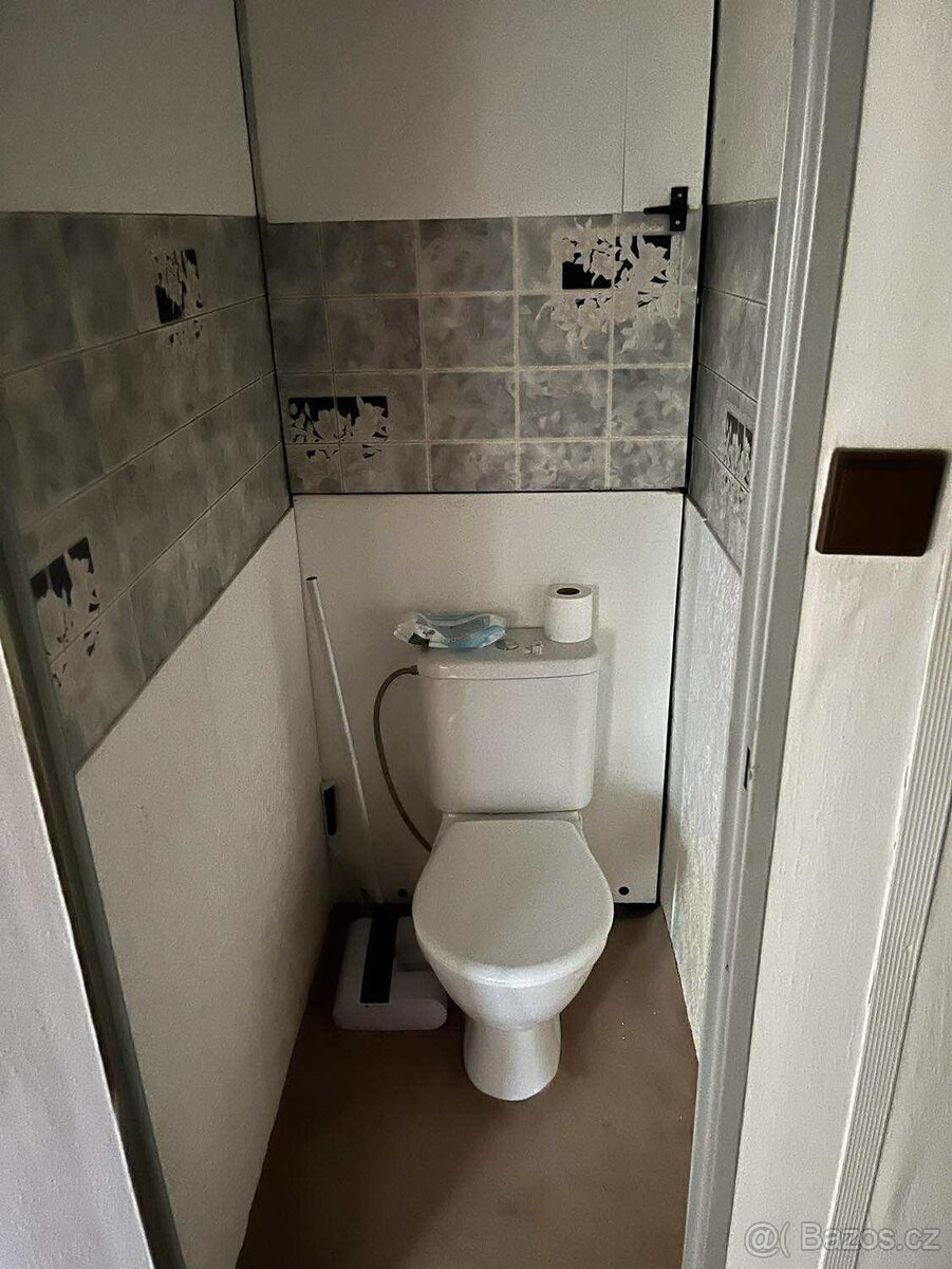 Pronájem bytu 3+1, Cheb, ul. Dřevařská - 3