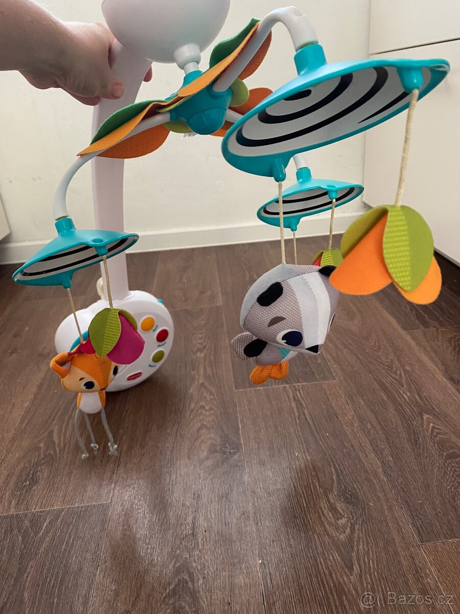 Kolotoč nad postýlku - 3