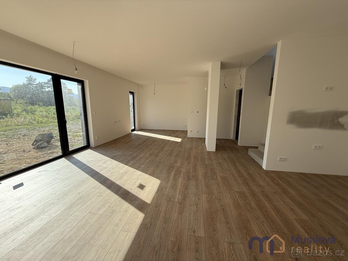 Prodej rodinného domu 150 m, pozemek 700 m - 3