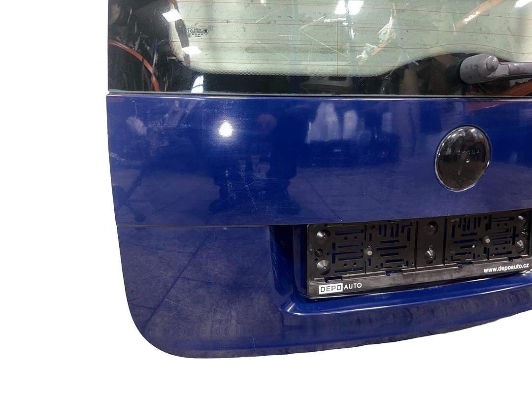 Páté dveře tmavě modrá LF5A Škoda Yeti 5L r.v. 2013 - 3