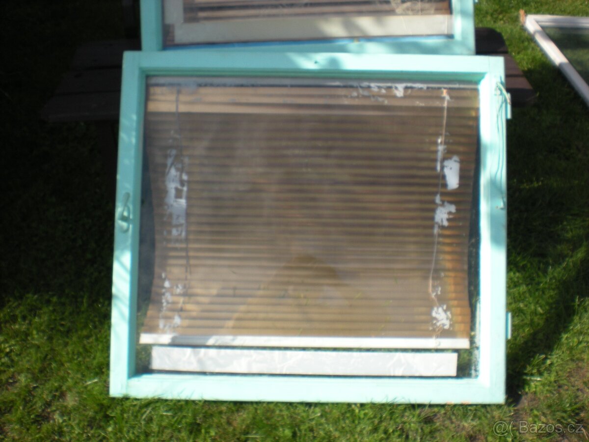 Okenní křídlo zasklené 87 x 78 cm - 3