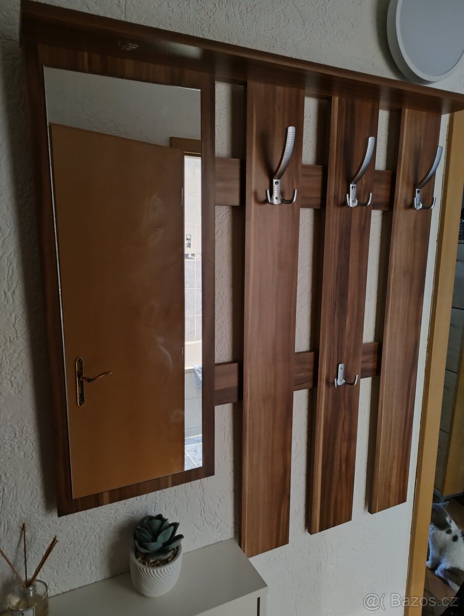 Předsíňová stěna - 3