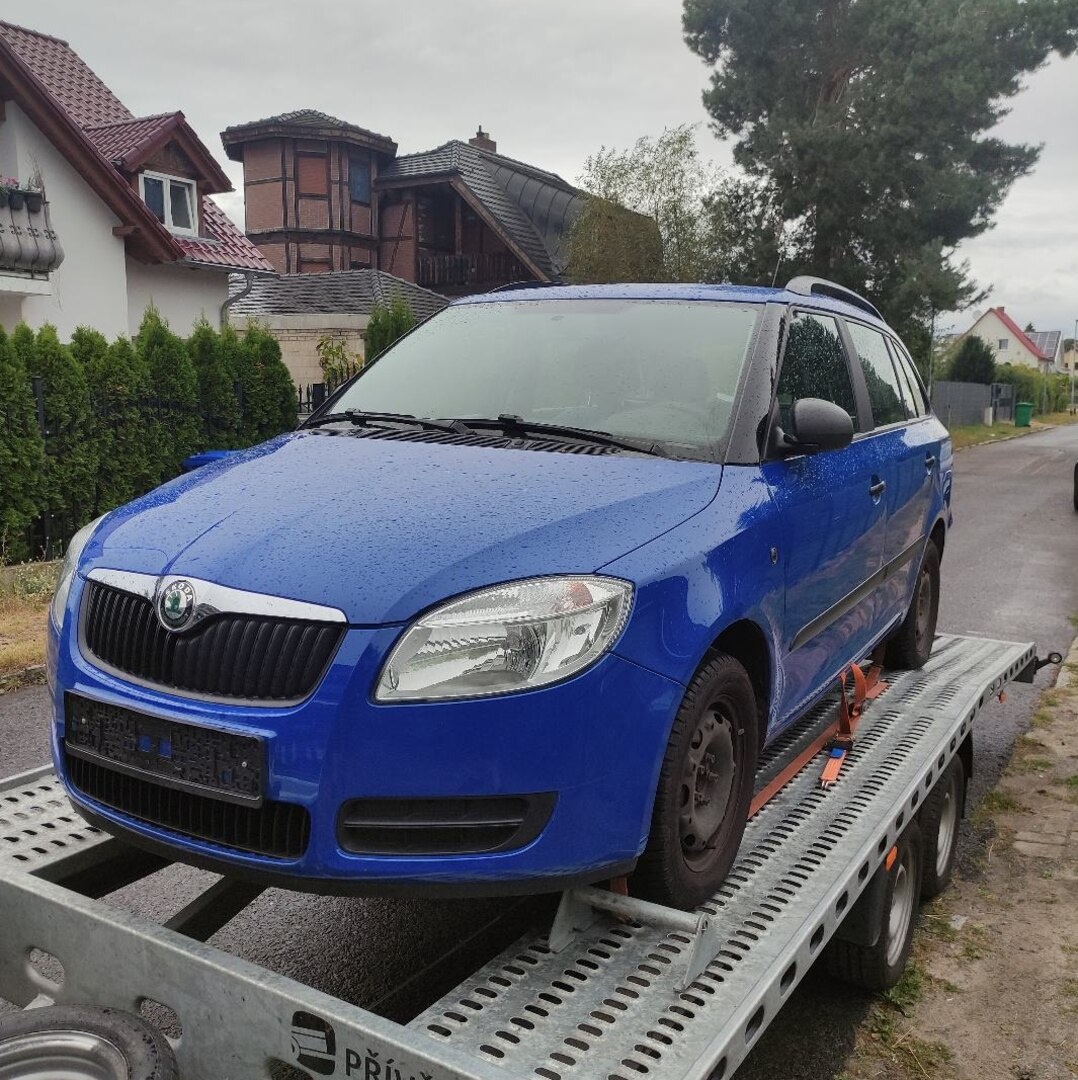 Skoda Fabia 2 1.4 MPI kombi modrá - 3