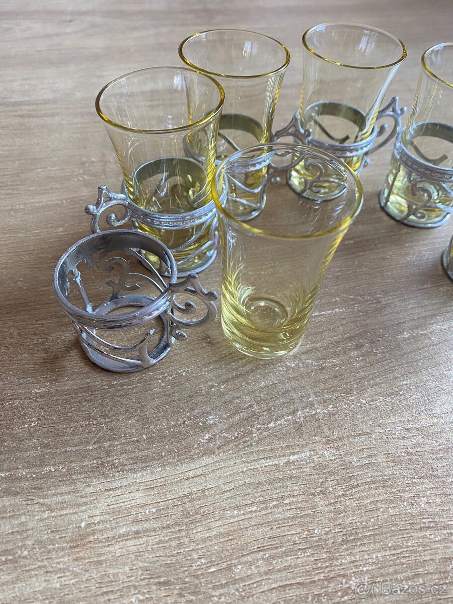 Sada panáku v držáčku - 3