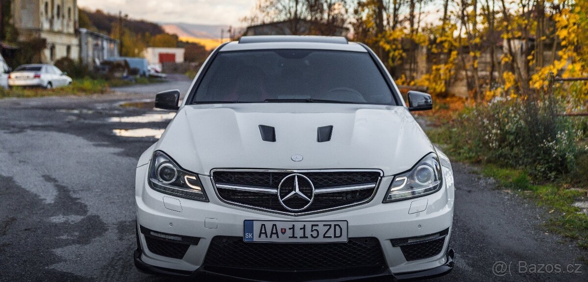 Mercedes-Benz C63 - 3