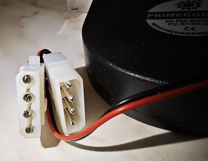 Radialni chladic do skrine PC - 3