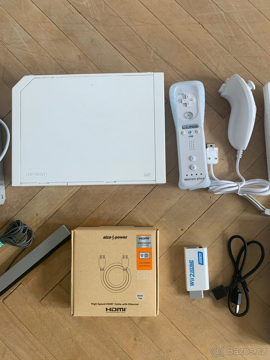 Nintendo Wii - 2 ovladače - 300G HDD - (prodej sbírky) - 3