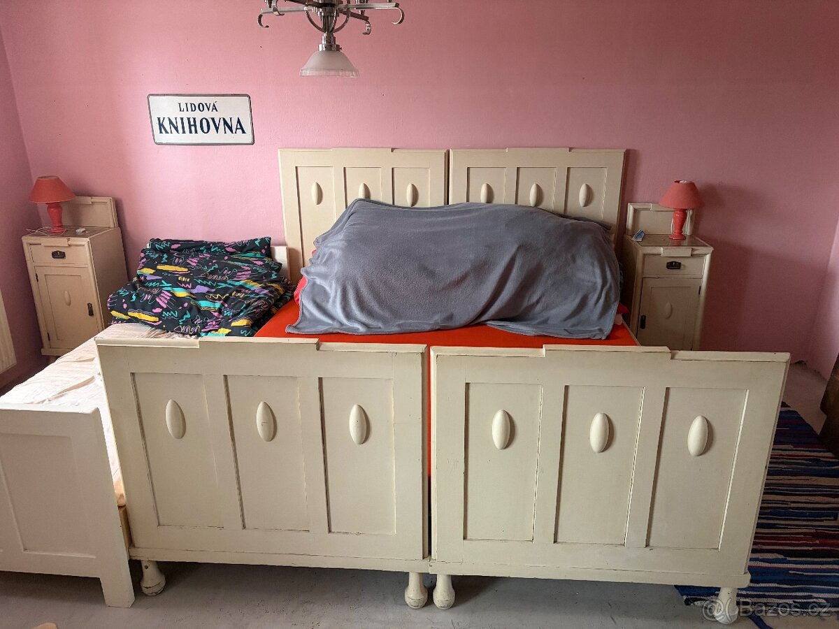 Stará ložnice,skříně,postele,stůl,židle - 3