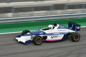 Závodní Formule Renault Campus - 3