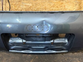 PÁTÉ DVEŘE KUFRU AUDI A6 C5 AVANT - 3