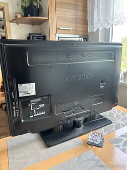 TV Samsung + set-top box Strong - 3