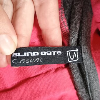 DÁMSKÁ MIKINA zn. BLIND DATE, vel. S - 3