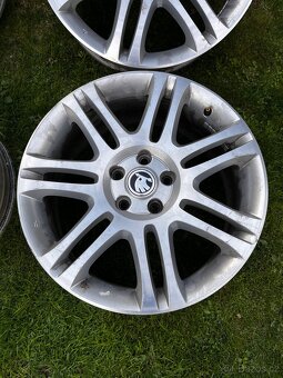 Alu kola Themisto r18 - 3