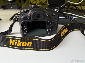 Zrcadlovka Nikon D7100 TOP stav + Taška a SD karta 32GB - 3