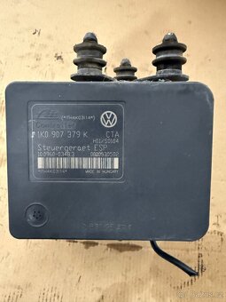 ABS jednotka 1K0 614 517 H / 1K0 907 379 K - 3
