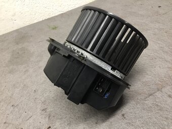 VW GOLF 5 2003-2008 - VENTILÁTOR TOPENÍ 1K1 819 015 - 3