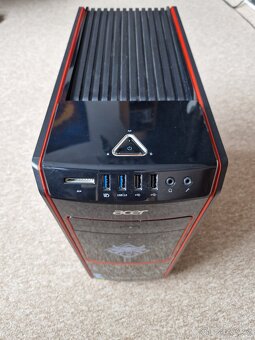 starší herní počítač Acer Predator G3-605 - 3