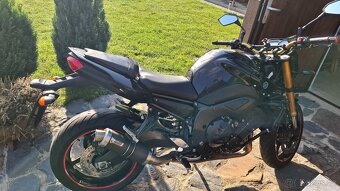 Yamaha FZ8 - 3