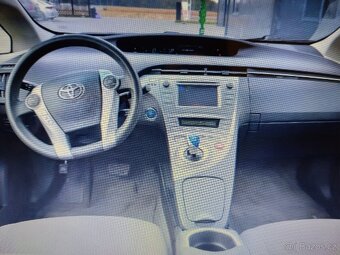 Toyota Prius 1.8 Hybrid + LPG Prestige 2014 - 3