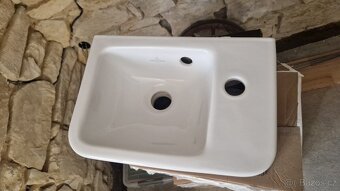 Malé umyvadlo Villeroy Boch - 3