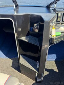 Kajutová motorová loď Bayliner Cobra 2250 - 3