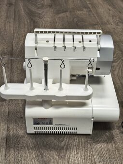 Šicí stroj overlock Singer 14SH754 - 3
