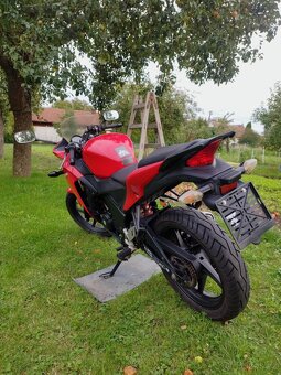 Honda CBR 125r - 3