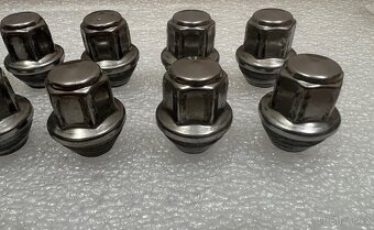 MATICE KOL FORD MUSTANG VI - 3