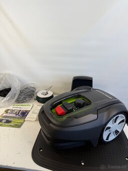 Robotická sekačka Greenworks Optimow 450 - 3