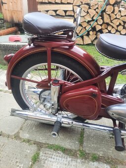 Jawa pérák 250 - 3