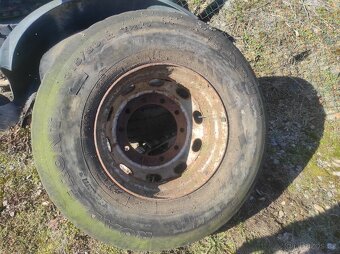 Prodám PNEU záběrová - rozměr 295/80 R22.5 s ráfkem - 3
