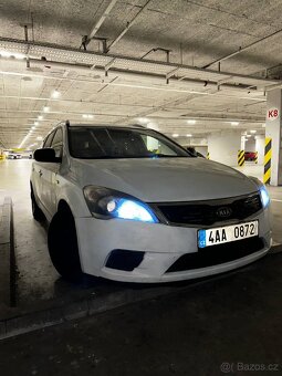 Kia ceed 1.6crdi 85kw 2011 - 3