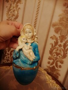 Starožitna porcelánová kropenka s Pannou Marii. - 3