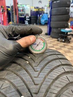205/60r16 Kumho celorocni - 3