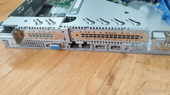 HPE ProLiant DL20 Gen 10 - 3