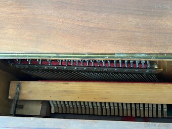Piano Ant. Petrof - 3