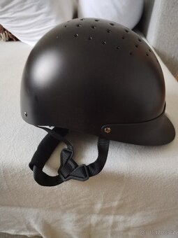Jezdecká helma - 3