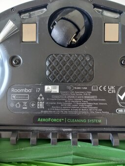 Robotický vysavač iRobot Roomba i7 silver - 3