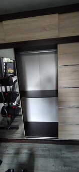 Šatní posuvná skříň - 250cm - 3