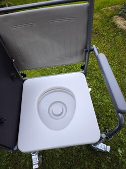 Prodám pojízdné kazetové křeslo DMA 512 E - 3