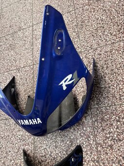 Yamaha r1 - 3
