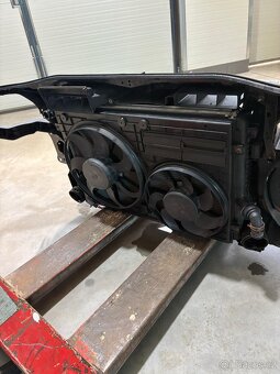 Přední stěna VW passat B6 TDI - 3