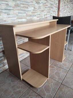 Psací stůl / PC stůl - 3