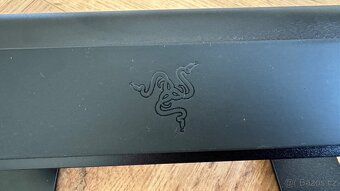 Stojan na notebook Razer. - 3