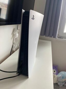 PlayStation 5 Digital - 3