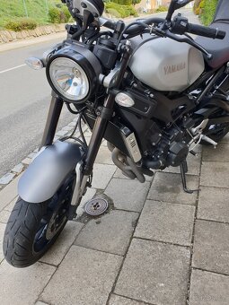 Yamaha XSR 900 - 3