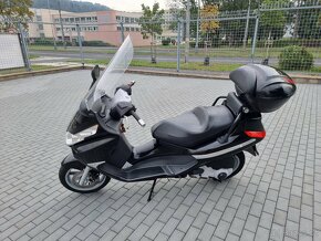 Piaggio X8 200 - 3