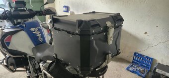 Top case - 3